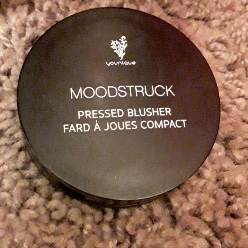 Younique Moodstruck Pressed Blusher in Stunning